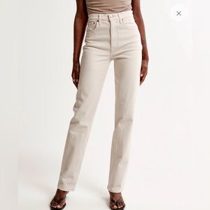 NWOT Abercrombie Ultra High Rise 90s straight jeans size 27 R cream color